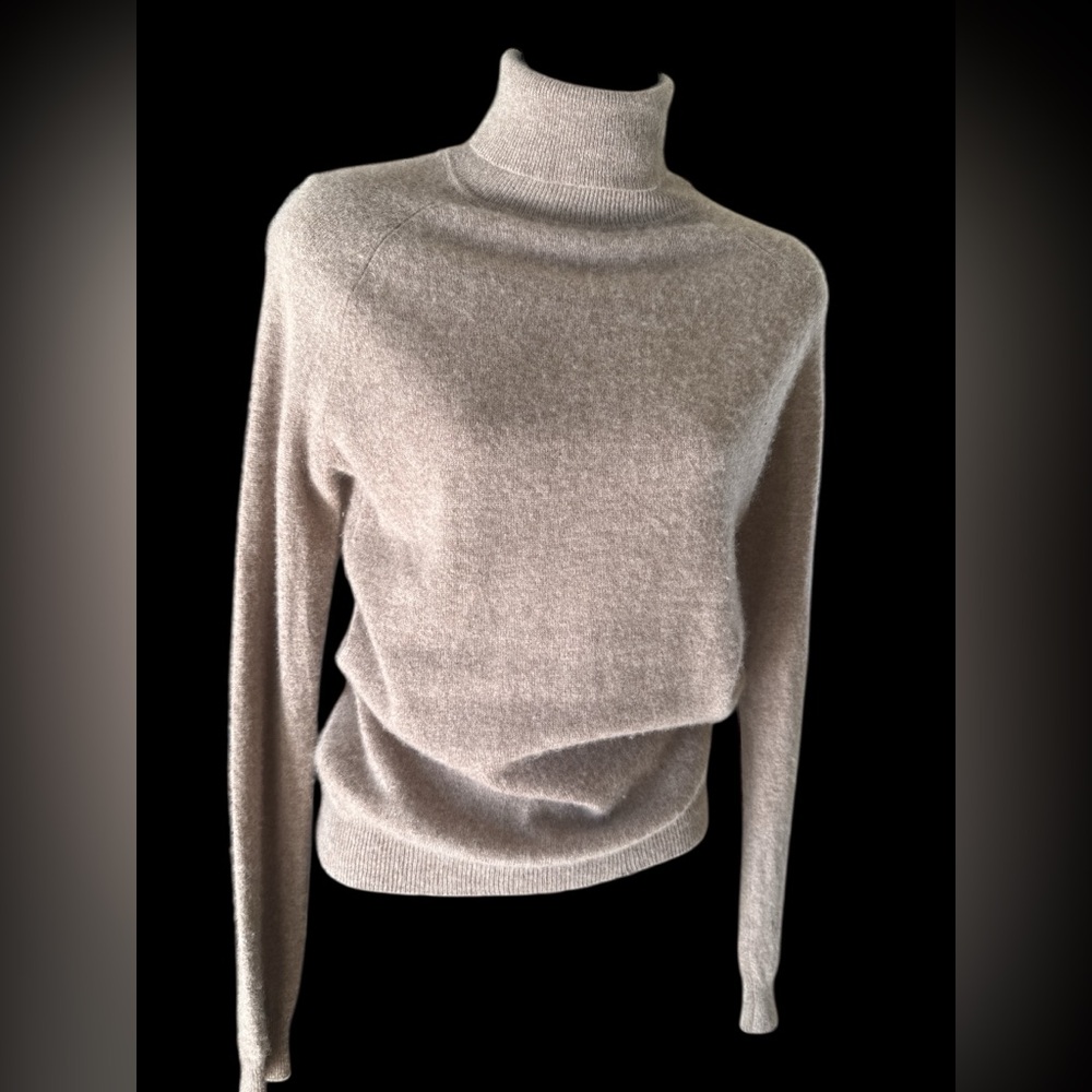 Preswick & moore 100% cashmere medium  taupe beige turtleneck sweater  cashmere
